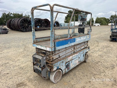 2005 Genie GS2032 Electric Scissor Lift