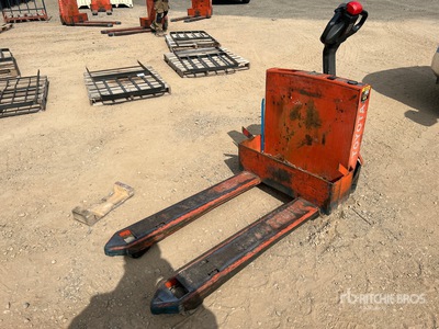 2010 Toyota 7HBW23 4500 lb Electric Transpallet (Inoperable)