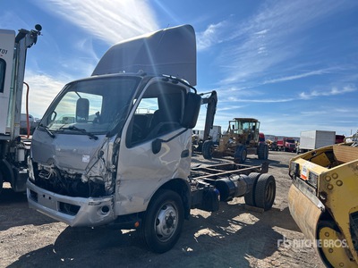 2015 Hino Kabina i podwozie