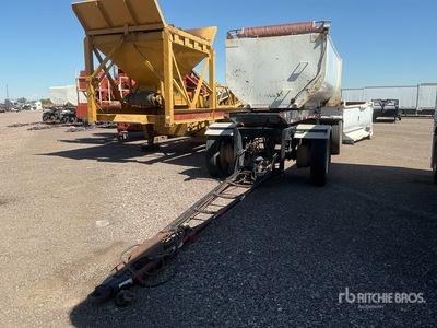 1999 Summit T/A Turntable Sliding Transfertrailer