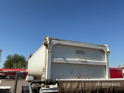 2002 T/A Turntable Transfertrailer