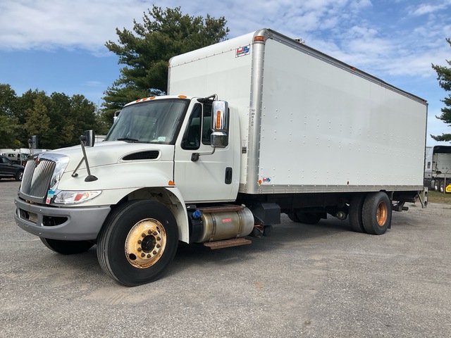 2017 International 4300 SBA 4x2 Van Truck