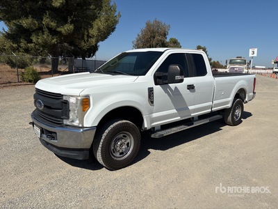 2017 Ford F-350 XL 4x4 Extended Cab Pick-up