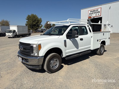 2017 Ford F-350 XL 4x4 Extended Cab Autocarro di servizio
