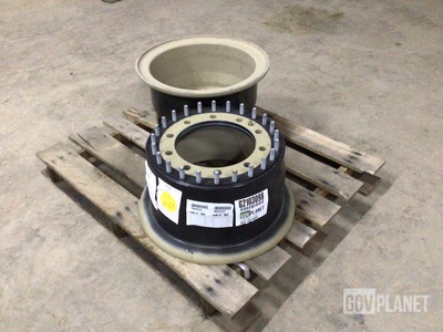 (2) Hutchinson AI-1137-037 Pneumatic Tire Wheel Segments
