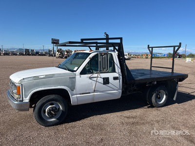 2000 Chevrolet 3500 4x2 Flatbed Truck