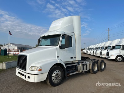 2016 Volvo VNM200 6x4 T/A Day Cab Truck Tractor