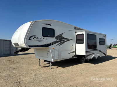 Cougar 28 ft T/A Travel Trailer