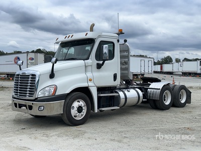 2016 Freightliner Cascadia 125 6x4 T/A Day Cab Truck Tractor