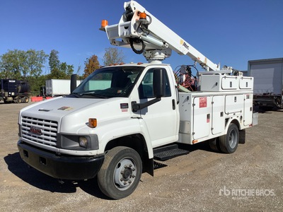 2005 Altec AT235P 35 ft on 2005 GMC C5500 4x2 Cable Placer Bucket Truck