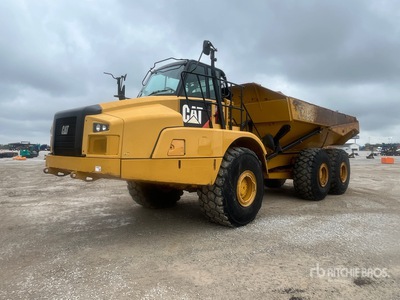 2015 Cat 745C شاحنة قلابة مفصلية