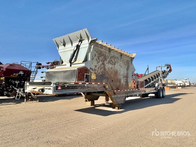 2022 Fasoli 8 ft x 15 ft Low Profile Aggregate Feeder