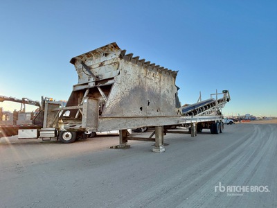 2008 Clemro 8 ft x 16 ft مغذي الكسارات
