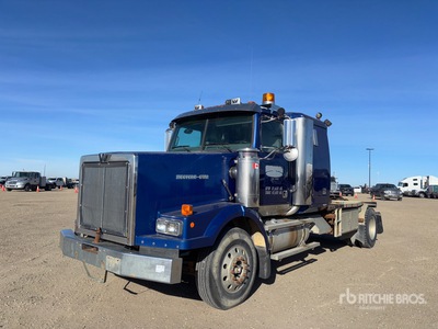 1998 Western Star 4942SX 4x2 Sleeper Winch Truck