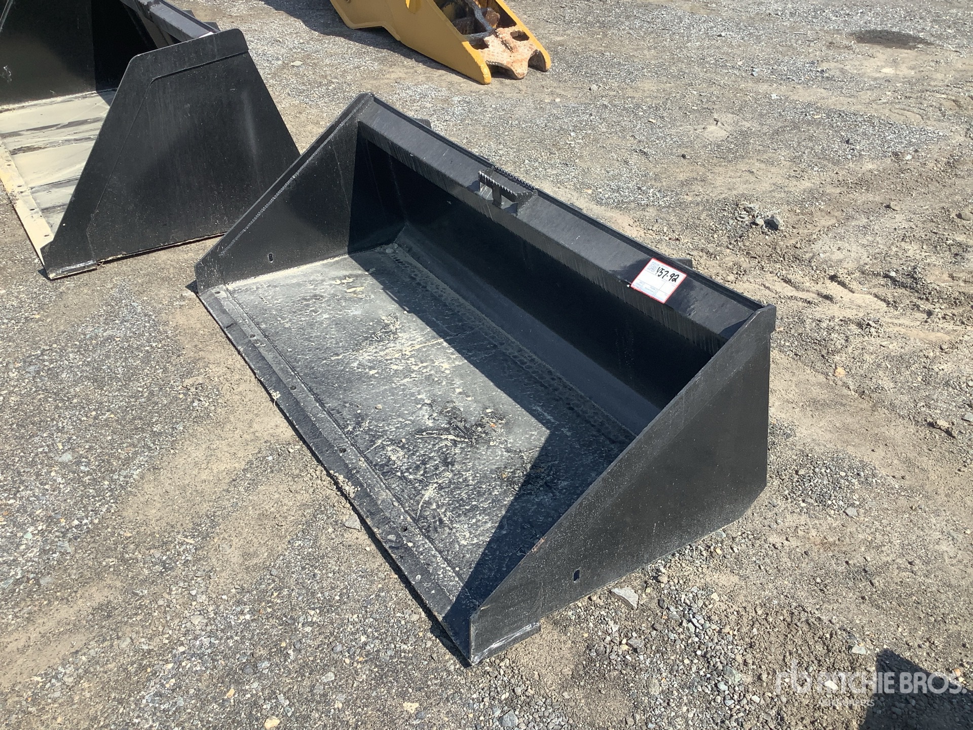 All-Star 68 in Low Profile Skid Steer Bucket - Fits skid (Unused)