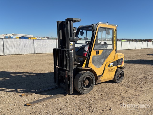 2014 Cat 2PD6000 Pneumatic Tire Forklift | Ritchie Bros. Auctioneers
