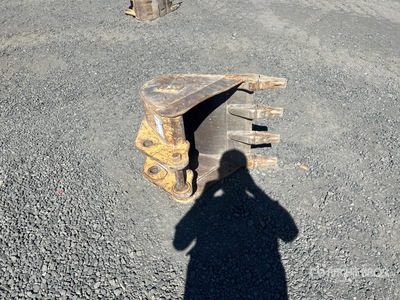 22 in Digging Excavator Bucket