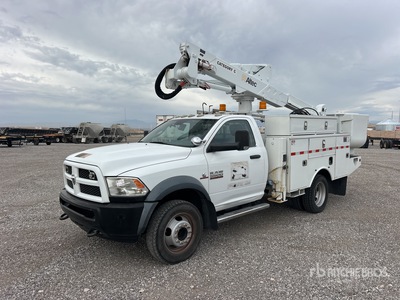 2014 Altec AT37G 37 ft on 2014 Ram 5500 Heavy Duty 4x4 Camion de cubo