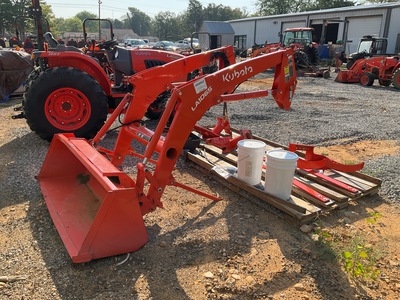 Kubota LA1065A ملحق الجرافة الأمامية
