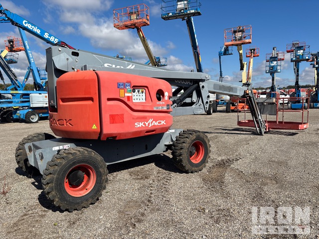 ELEVADOR ARTICULADO 2016 SKYJACK 4WD SJ63AJ