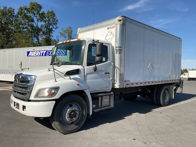 2019 Hino 338 4x2 Van Truck 2019 Hino 338 4x2 Van Truck