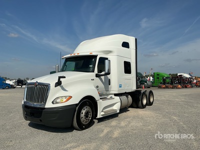 2019 International LT625 6x4 Cabina con cuccetta per trattore stradale