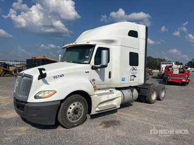 2019 International LT625 6x4 تراكتور شاحنة كابينة النوم (ثنائية المحور)