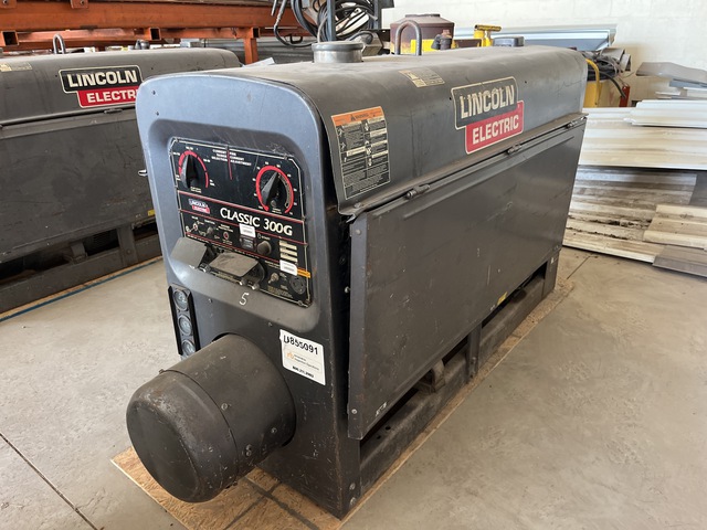 2001 Lincoln Electric Classic 300G 300 A Skid-Mounted Engine Driven Welder 2001 Lincoln Electric Classic 300G 300 A Skid-Mounted Engine Driven Welder