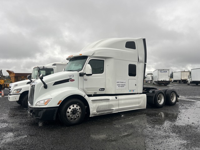 2023 Peterbilt 579 6x4 T/A Sleeper Truck Tractor (Inoperable)