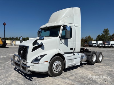2019 Volvo VNR 6x2 تراكتور شاحنة نهارية (ثنائية المحور)