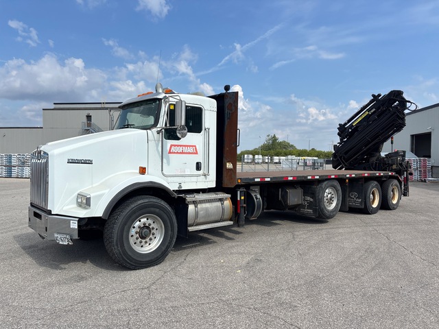 2012 Hiab 322 E-6 7200 kg Knuckle Boom on 2013 Kenworth T800 8x4 Flatbed Truck with Crane