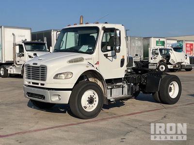 2016 Freightliner M2 106 4x2 Ciągnik siodłowy z kabiną dzienną S/A