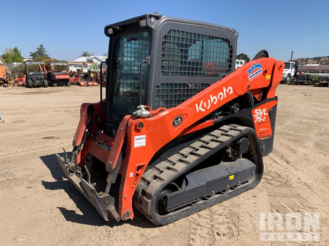 MINI CARGADOR SOBRE ORUGAS 2023 KUBOTA SVL752C