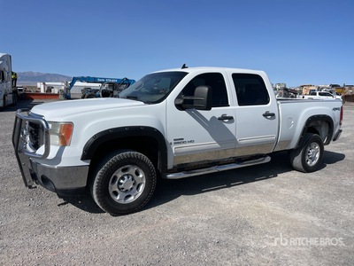 2008 GMC Sierra 2500HD 4x4 Crew Cab ピックアップ