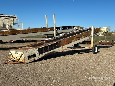 2011 Superior 36X30CFC 36 in x 30 ft Portable Transfer Convoyeur