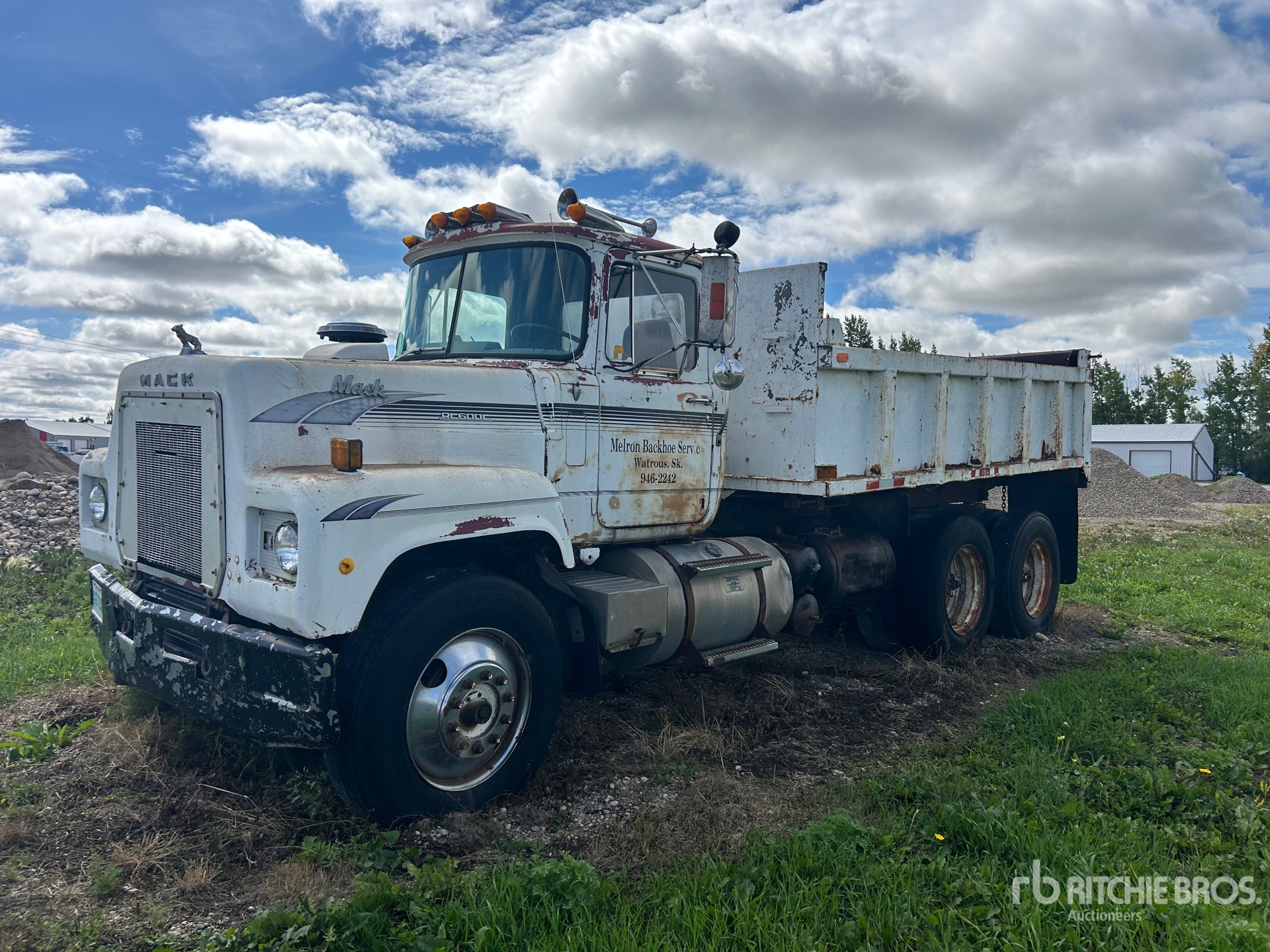 Mack Tipper Truck (Inoperable)