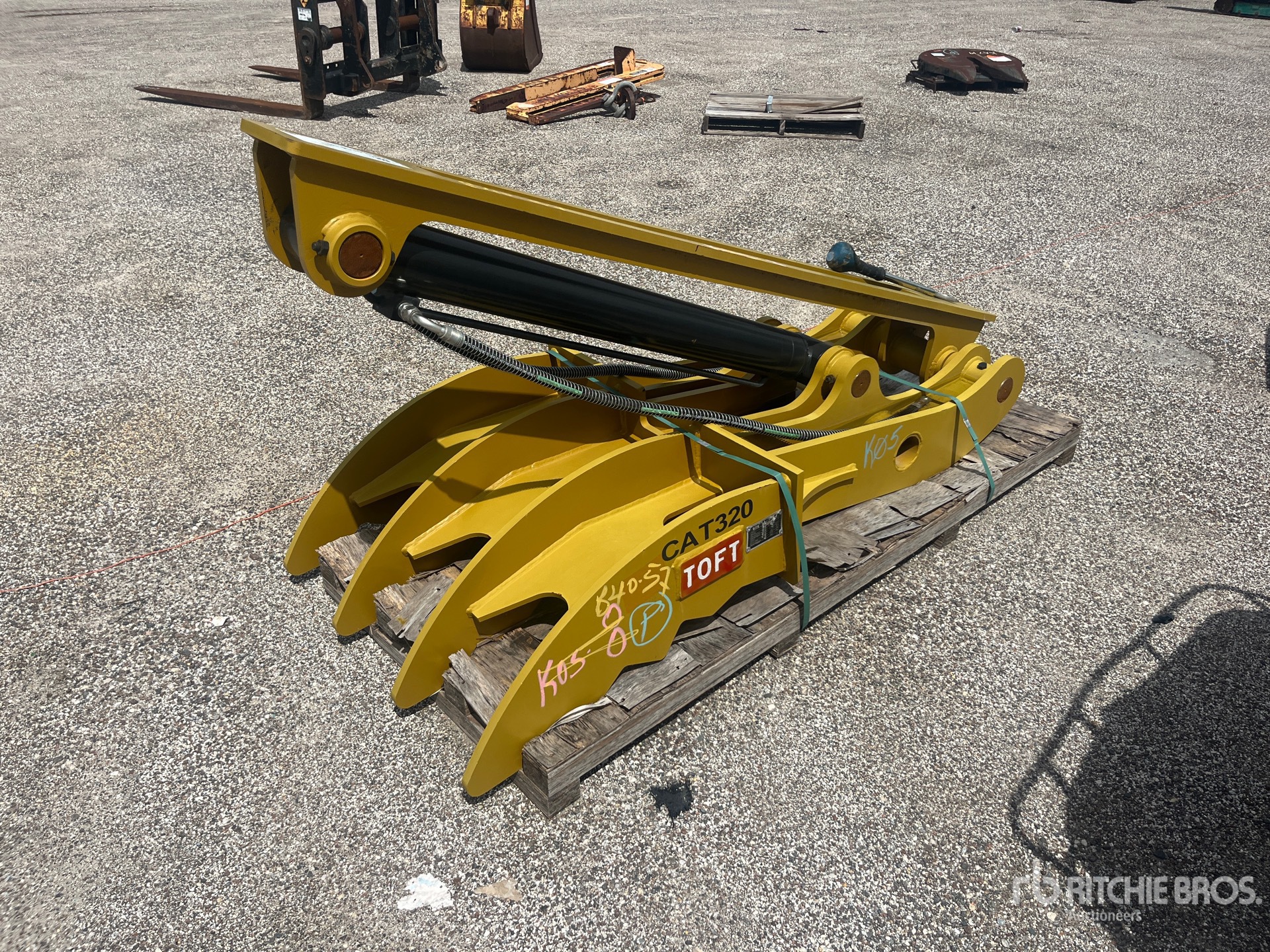 2024 TOFT TOFT08T Graafmachine duimklem