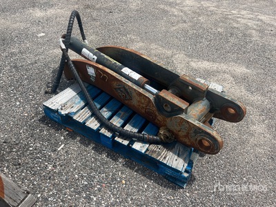Pemberton 16 in Hydraulic Excavator Thumb