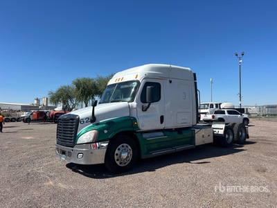 2013 Freightliner Cascadia 125 6x4 3- Achs Sattelzugmaschine mit Schlafkabine