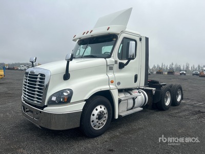 2018 Freightliner Cascadia 125 6x4 T/A Day Cab Truck Tractor