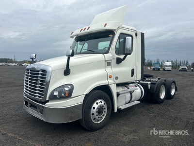 2018 Freightliner Cascadia 125 6x4 T/A Day Cab Truck Tractor