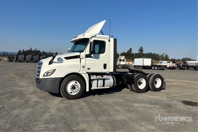 2018 Freightliner Cascadia 126 6x4 T/A Day Cab Truck Tractor