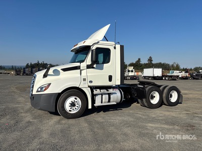 2018 Freightliner Cascadia 126 6x4 T/A Day Cab Truck Tractor