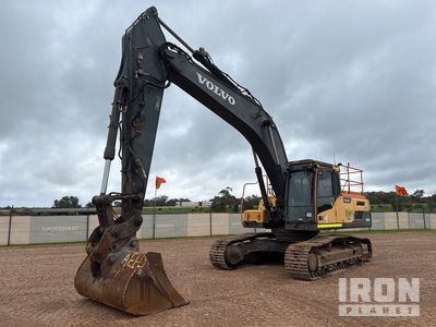2019 Volvo EC300DL Tracked Excavator