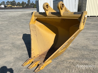 SEC 1850 mm Trapezoidal Excavator Bucket - Fits 45 Ton