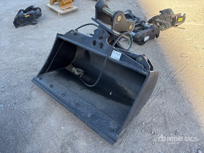 2025 Warrior WBHTC5-1200 48 in Hydraulic Tilting 5T 1200mm Łyżka do koparki - Fits Cat 305 (Unused)