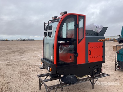 2025 ZVOX VOL-2000 79 in FLOOR Sweeper Truck (Unused)