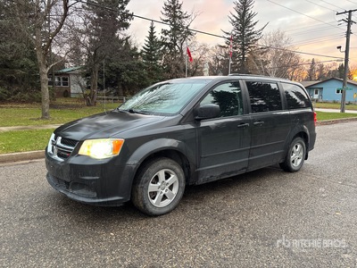 2012 Dodge Grand Caravan SXT ميكروباص
