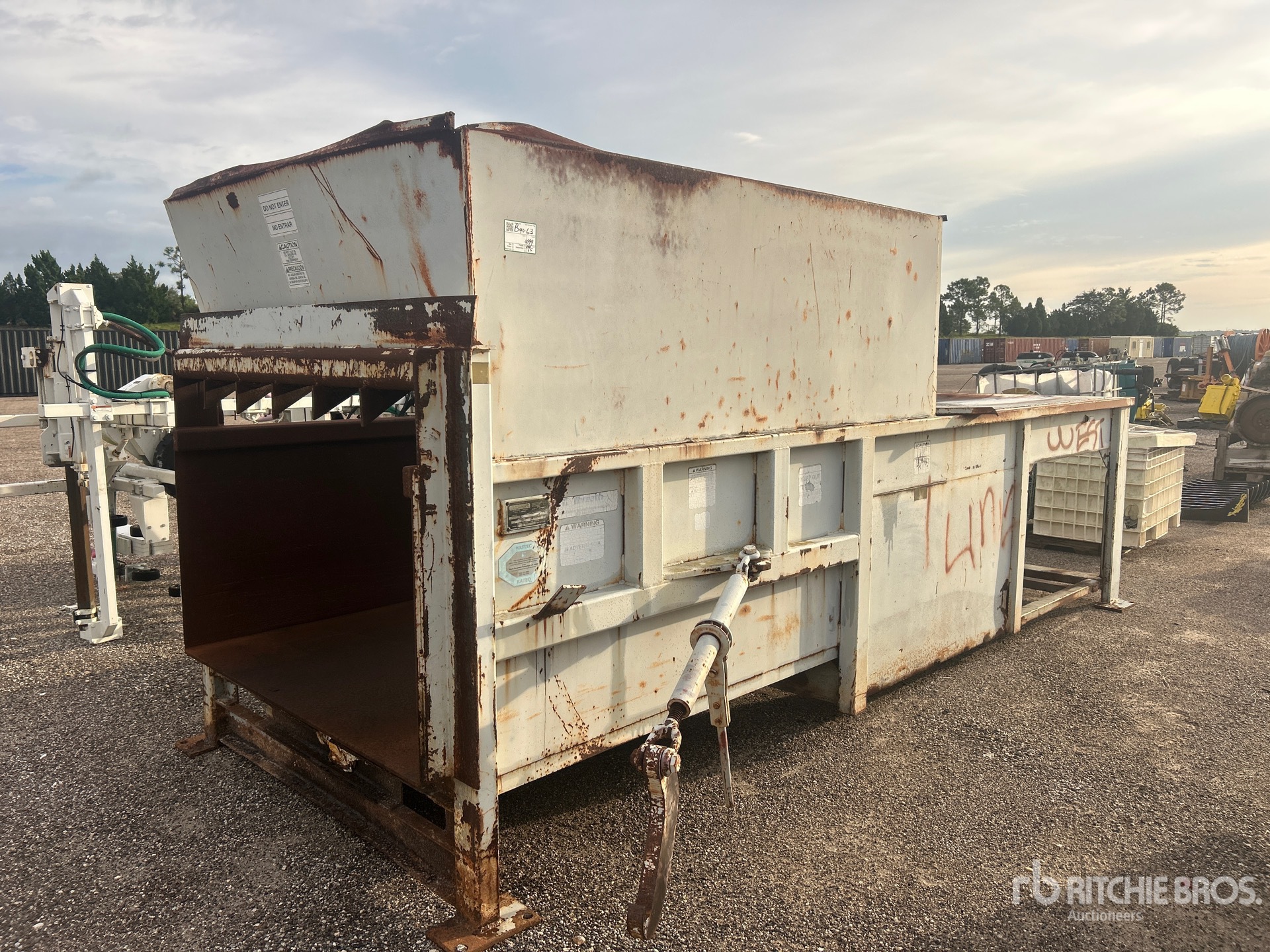 2003 Galbreath GP350 Cardboard Compactor