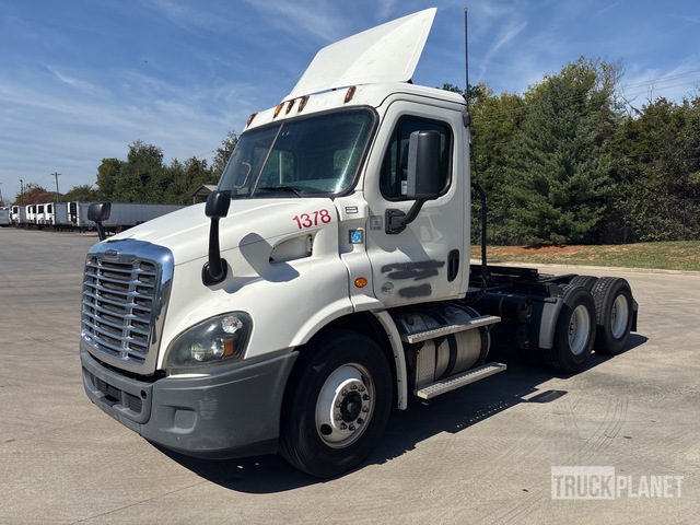 CAMIóN 2016 FREIGHTLINER